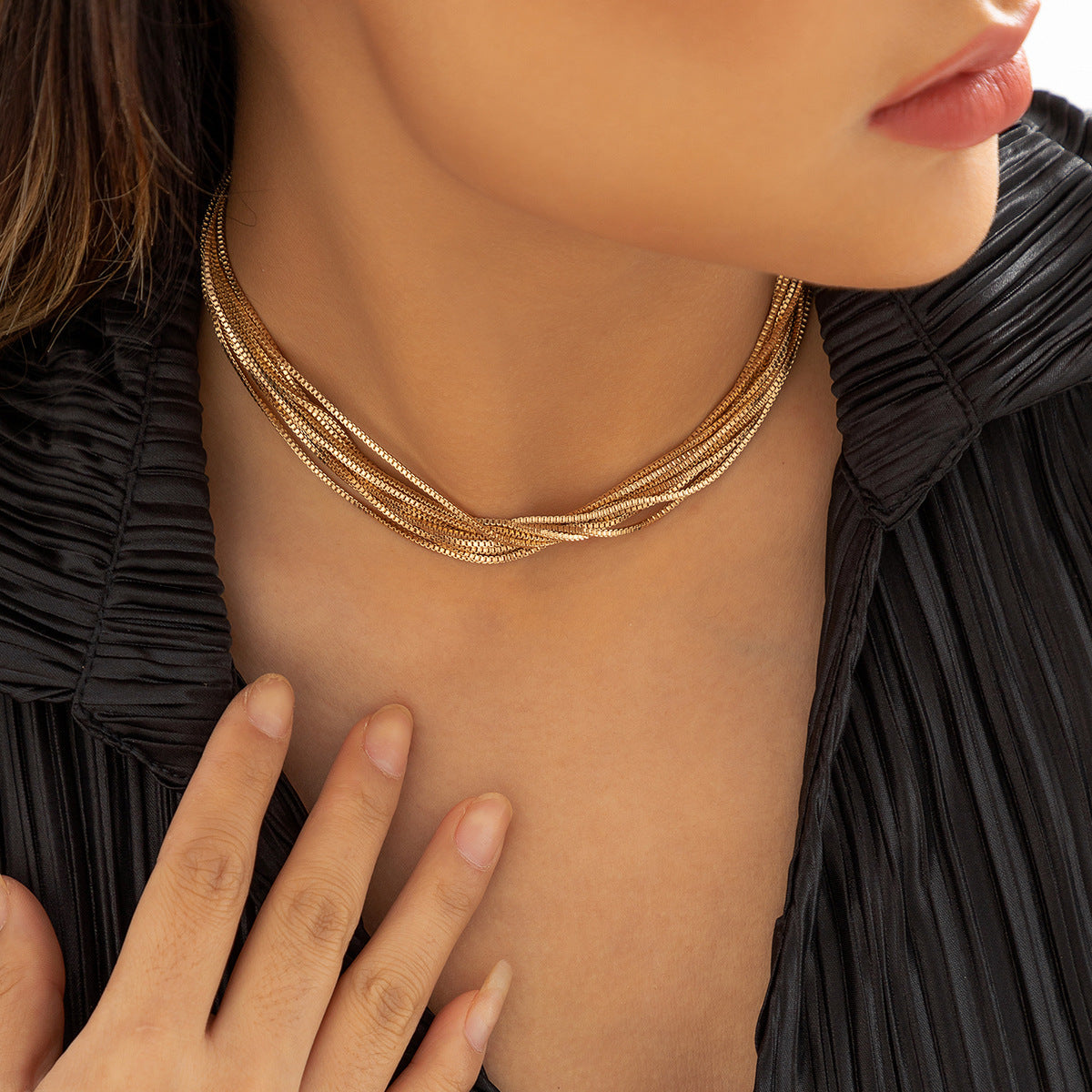 Collar multicapa con dije de bola estilo hip hop mujer