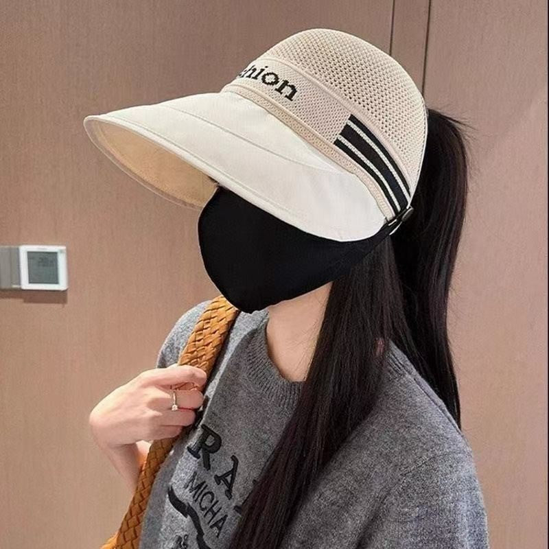 Gorra bicolor con protección UV para mujer