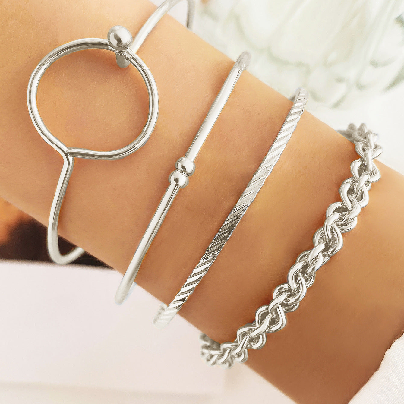 Pulsera de cadena vintage con apertura ajustable