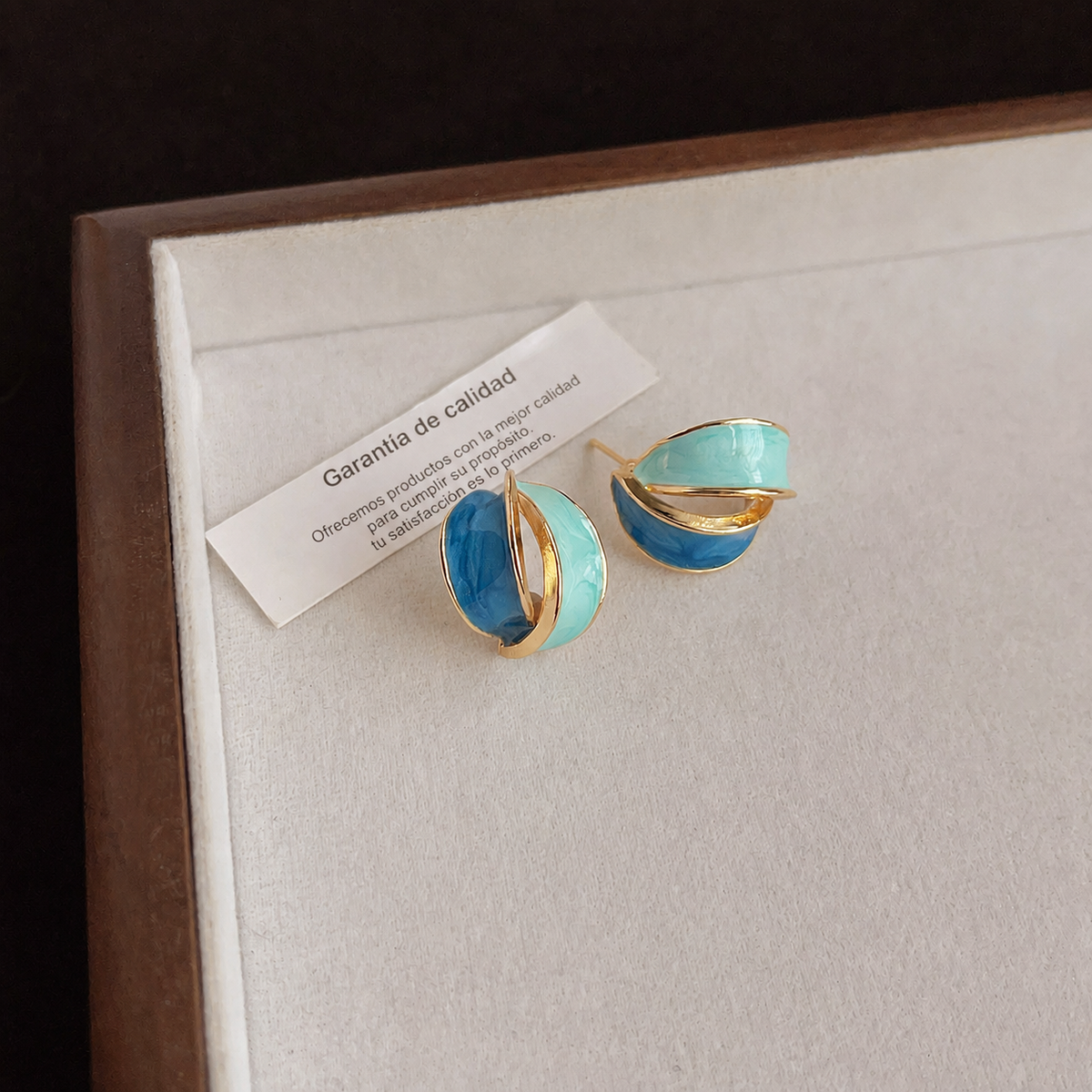 Aretes de cobre con esmalte geométrico azul para mujer