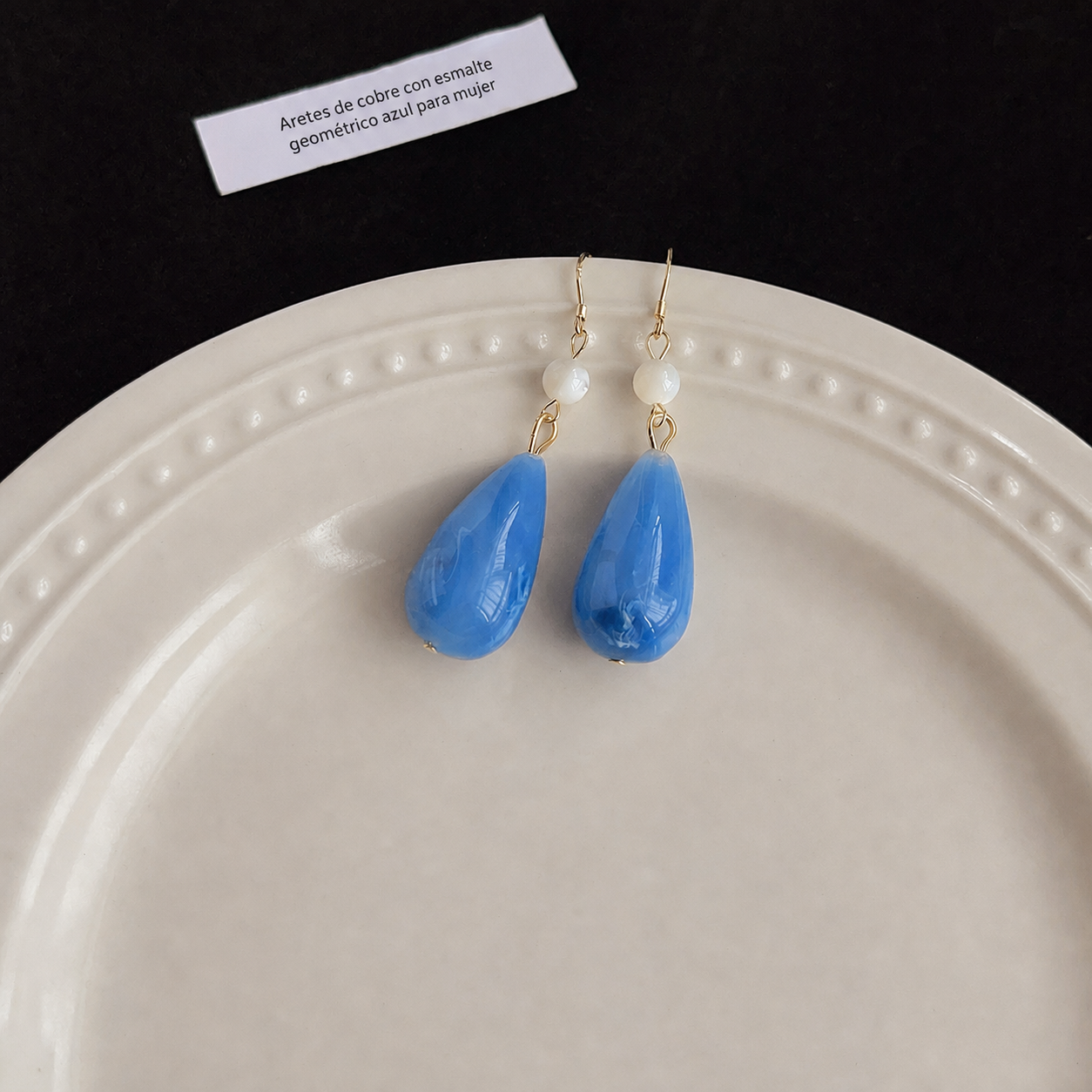 Aretes de cobre con esmalte geométrico azul para mujer