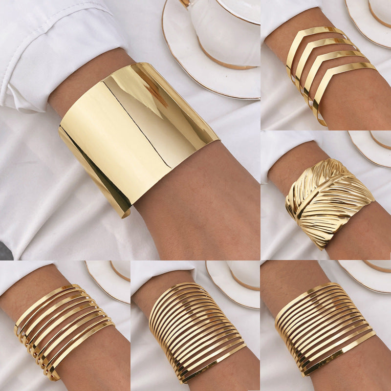 Brazalete ancho de metal apertura en C estilo retro - 1