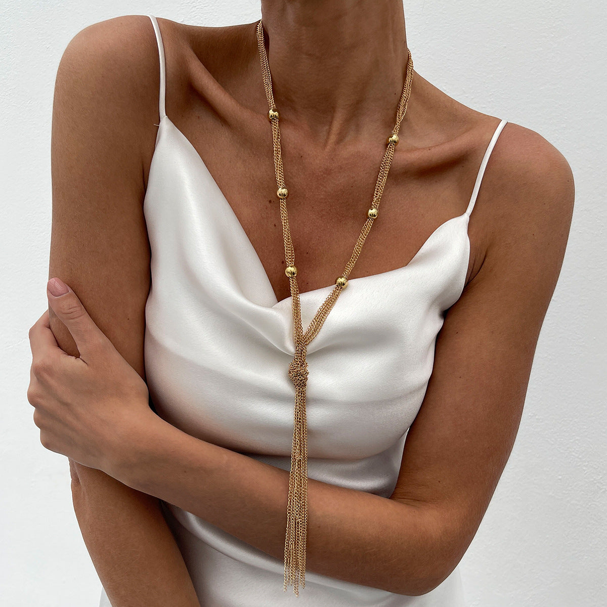 Collar con flecos metálicos estilo minimalista - 14
