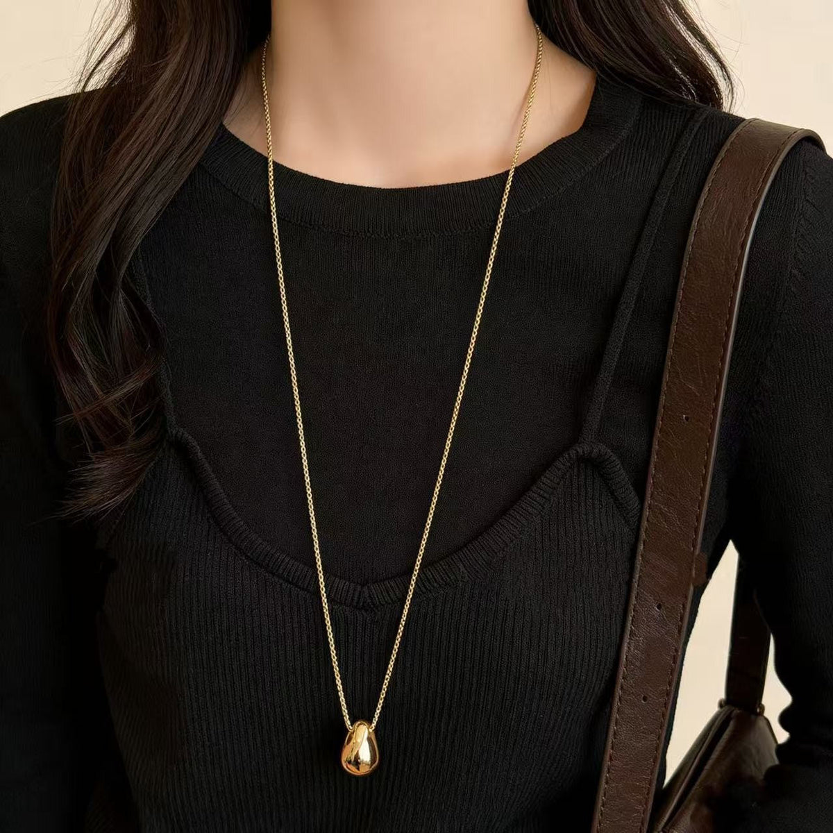 Collar colgante gota de agua minimalista para mujer