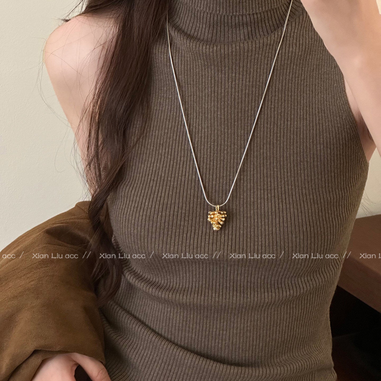 Collar colgante gota de agua minimalista para mujer