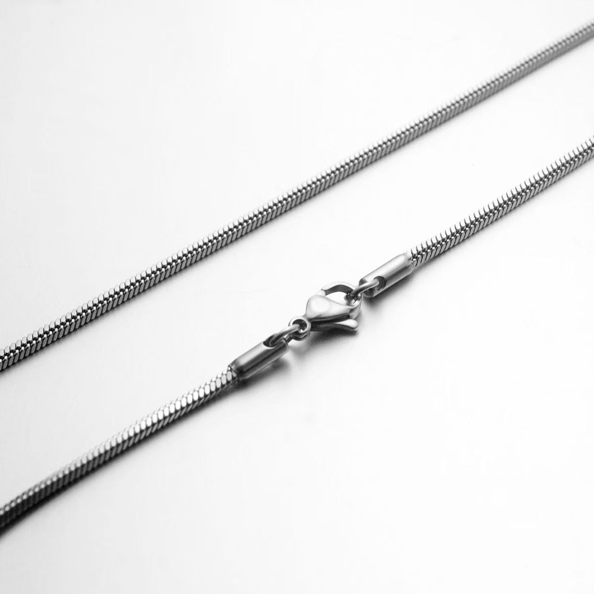 Collar Cadena Serpiente Cuadrada de Titanio Unisex - 3