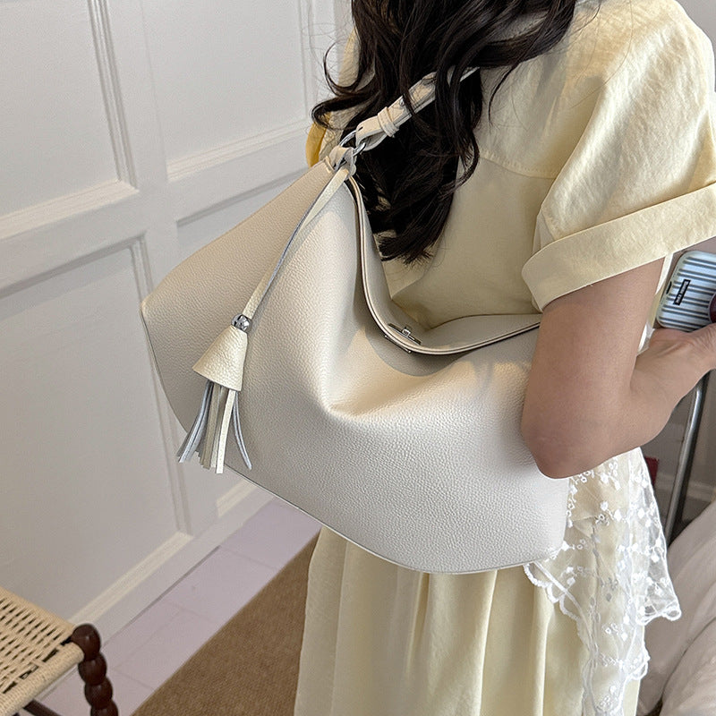 Bolsa de Hombro Estilo Dumplin para Mujer – Café, Negra o Blanca - 4