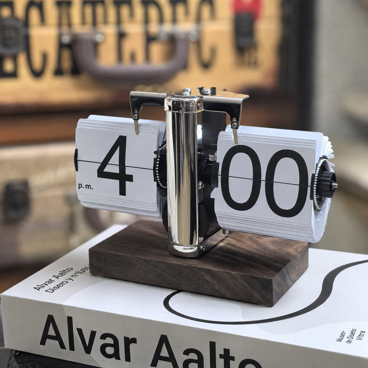 Reloj de Mesa Vintage con Hojas Giratorias - 2
