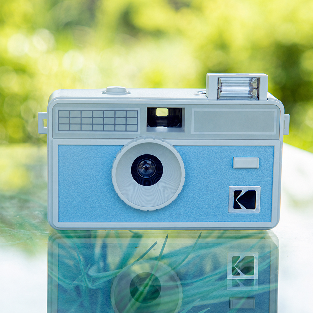 Cámara análoga Kodak i60 con flash | reutilizable