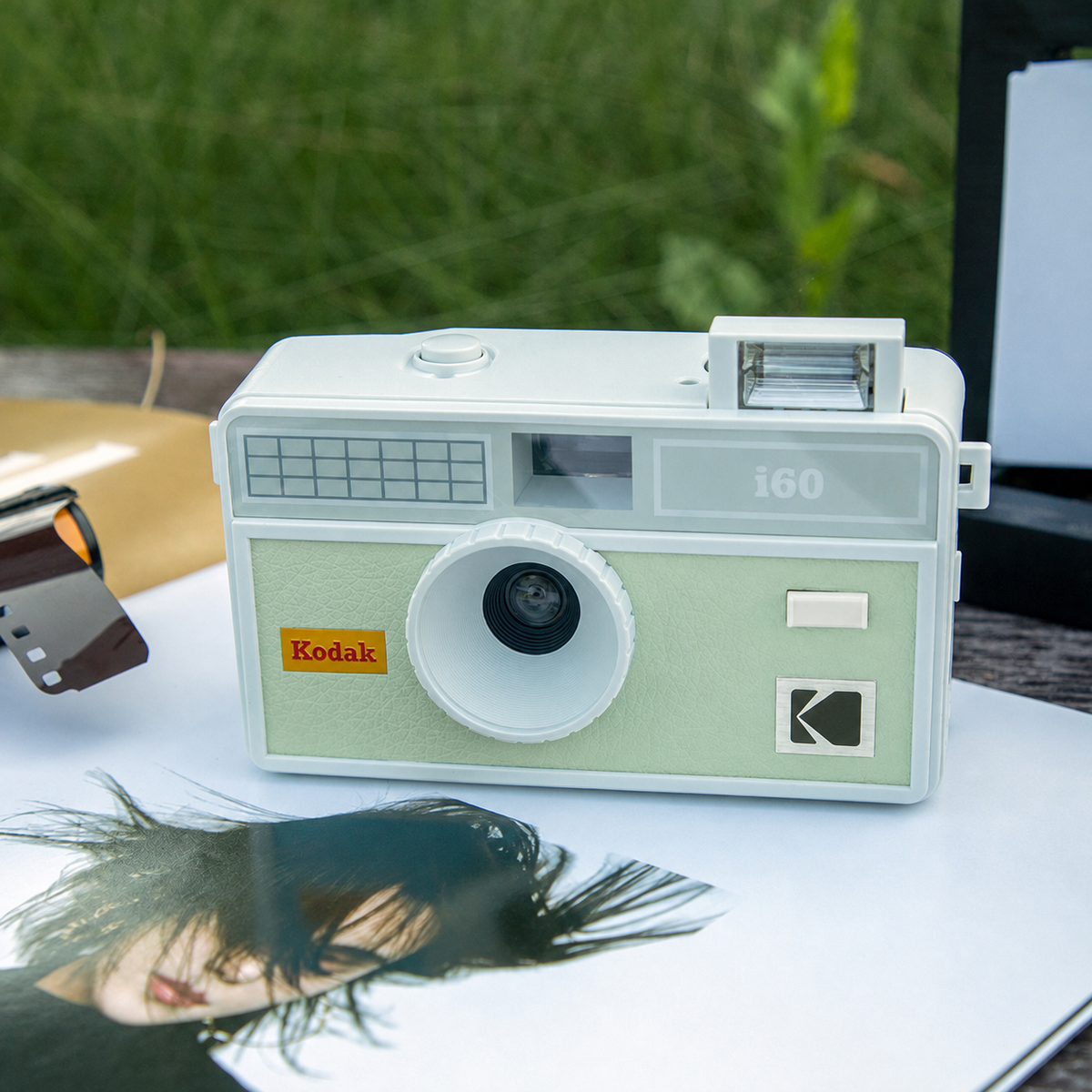 Cámara análoga Kodak i60 con flash | reutilizable