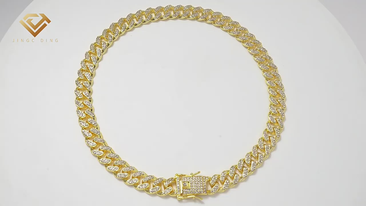 Cargar vídeo: Collar con Cristales para Mascotas Imitación Diamantes – Moda Urbana para Peludos