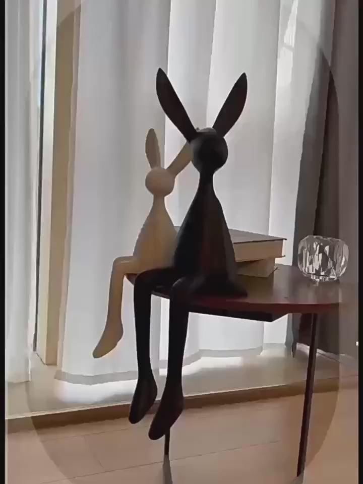 Load video: Figura Decorativa de Conejo y Ratón en Resina