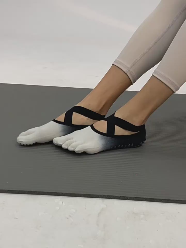Load video: Graduated Non-Slip Yoga Socks for Women: Pilates Toe Socks for Fall and Winter