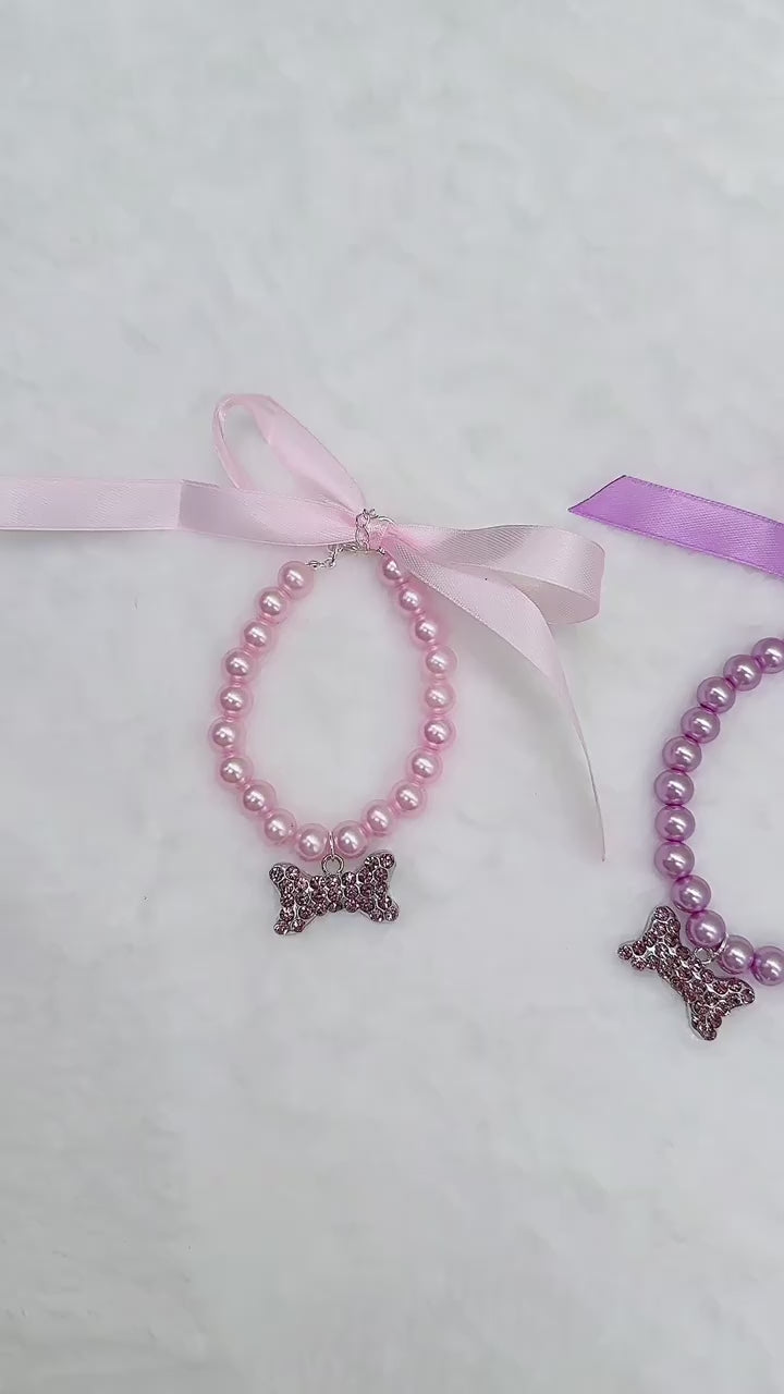 Cargar vídeo: Collar para Mascotas Pequeñas con Perlas y Charm Decorativo con Cristales