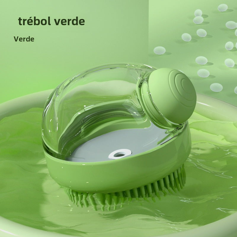 Cepillo de baño de silicona en color verde con cerdas suaves. Accesorio de aseo para mascotas con función masajeadora y dispensador de jabón.