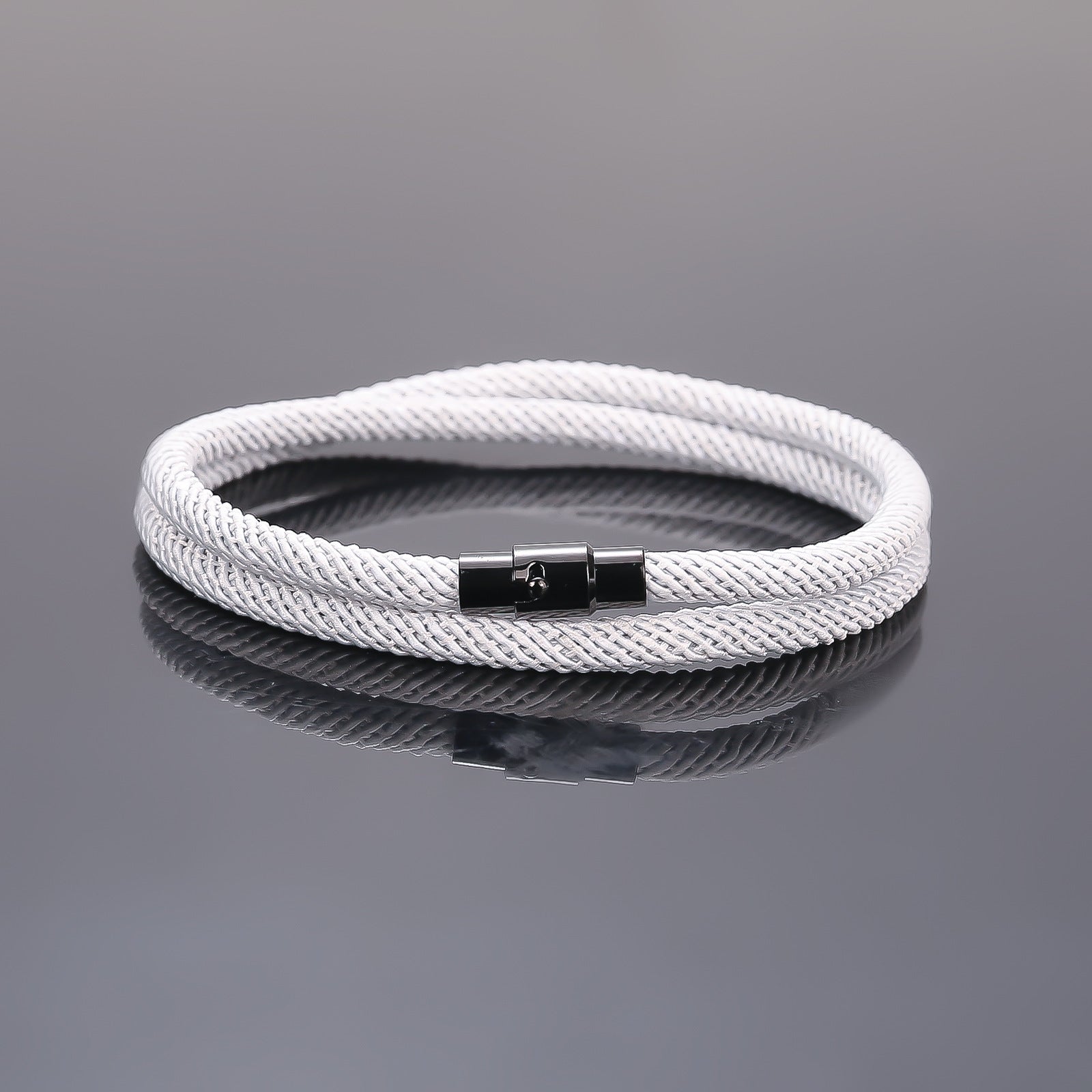 varimg:704565890850:cordon-gris-broche-magnetico