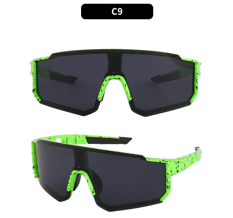 varimg:847372995893:detalle-verde-con-lentes-grises