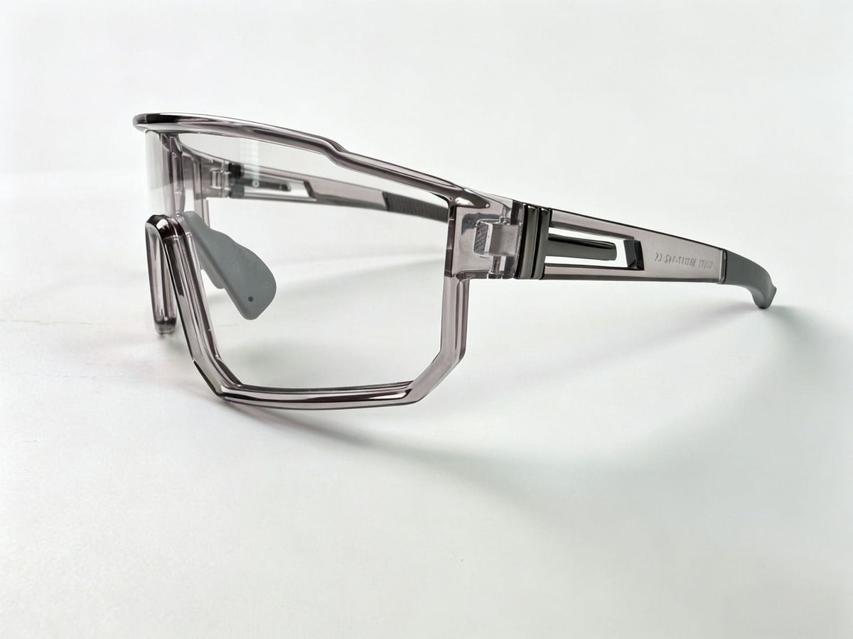 varimg:963196481875:armazon-transparente-con-lentes-transparentes-foto