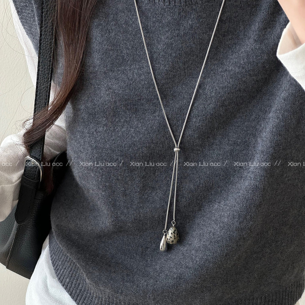 varimg:990328235976:collar-ajustable-piedra-moteada